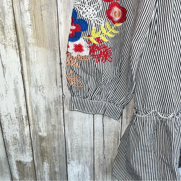 Jodifl Stripe Embroidered Sleeve Tunic - Picture 3 of 4